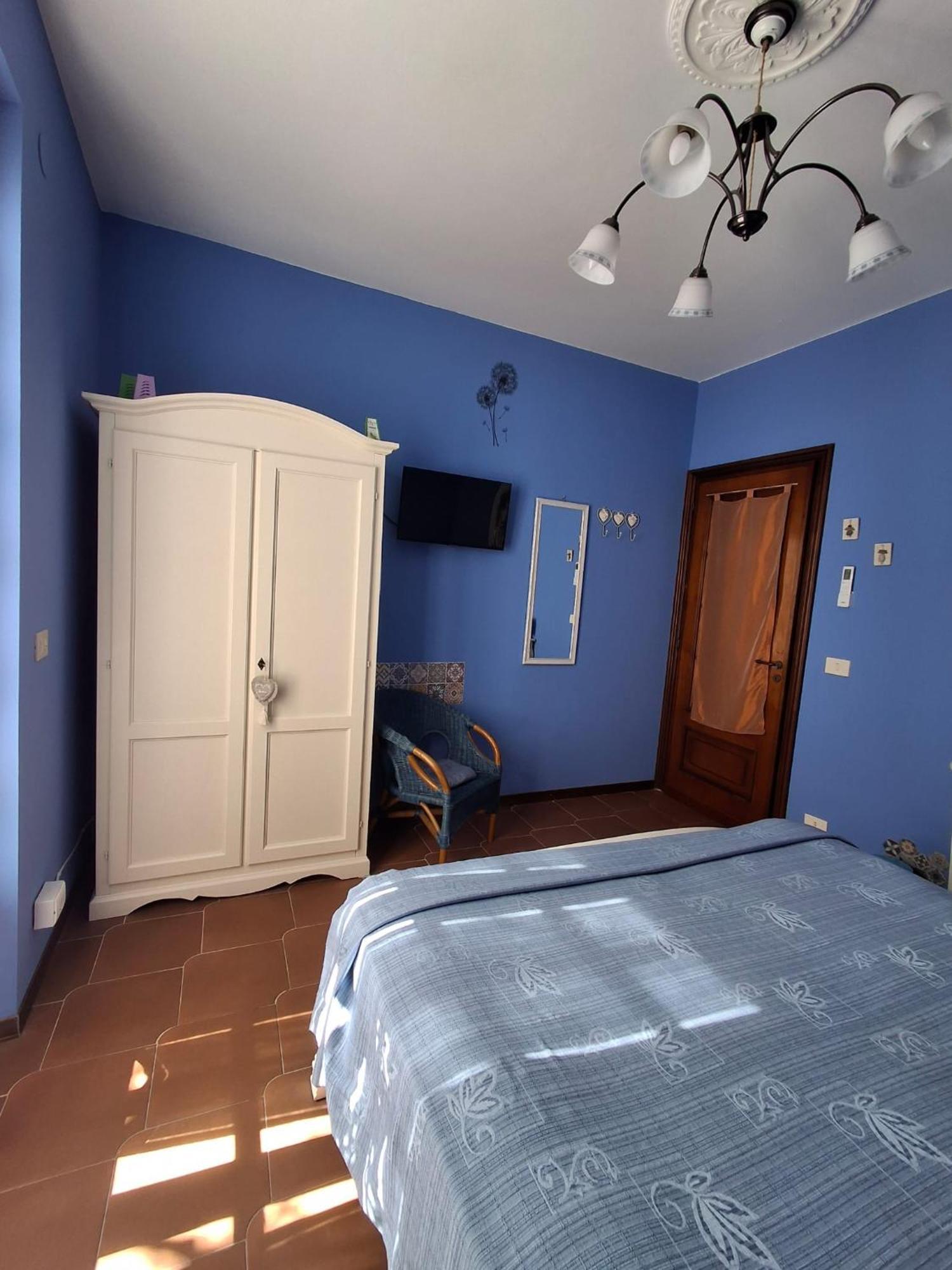 Bed and Breakfast L'Uliveto D'Argento Finale Ligure Exterior foto